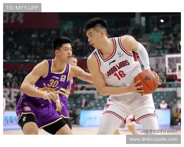 广东全运男篮热身赛大胜澳洲维多利亚焦泊乔与贺希宁双双贡献15分表现出色